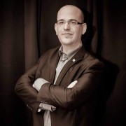 Profile photo for Yaron Gal Weis