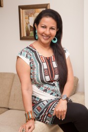 Profile photo for Veena Dhandhia