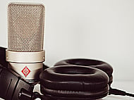 A friendly, conversational or instructor like E-Learning VO Banner Image