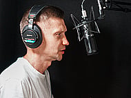 Native Russian Voice Over For Corporate Narration Banner Image