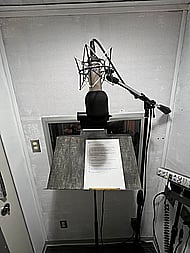 Experienced professional bilingual Voice with Radio Experience Banner Image