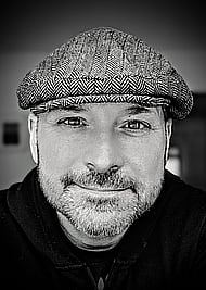 Friendly, Youthful, Engaging, Conversational Voice Over for Your Online Ads Banner Image