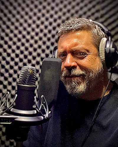 A dynamic voice over for your online campaigns